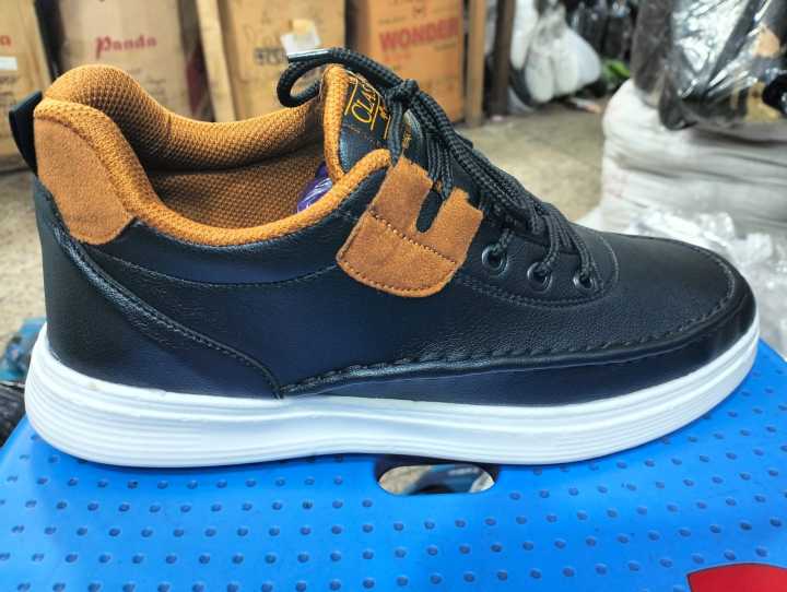 Comfortable Casual Shoes For Men- Fashionable Footwear For Everyday Wear  And Casual Outings