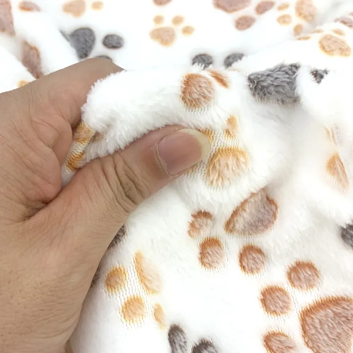 Pet%20Soft%20Warm%20Blanket%20Winter%20Coral%20Plush%20Paw%20Print%20Blanket%20Cat%20And%20Dog%20Mattress%20Medium%20Small%20Dogs%20Cats%20Coral%20Fleece%20Pet%20Supplies%20-%20Image%206