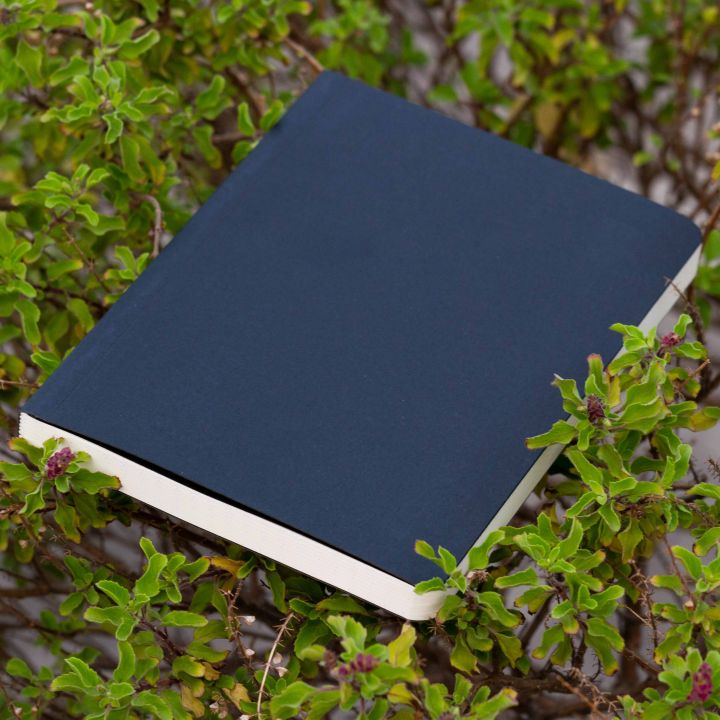 Daily%20Journal%20Black%20Notebook%20With%20Elastic%20Band%20-%20Notebook%20-%20Image%208