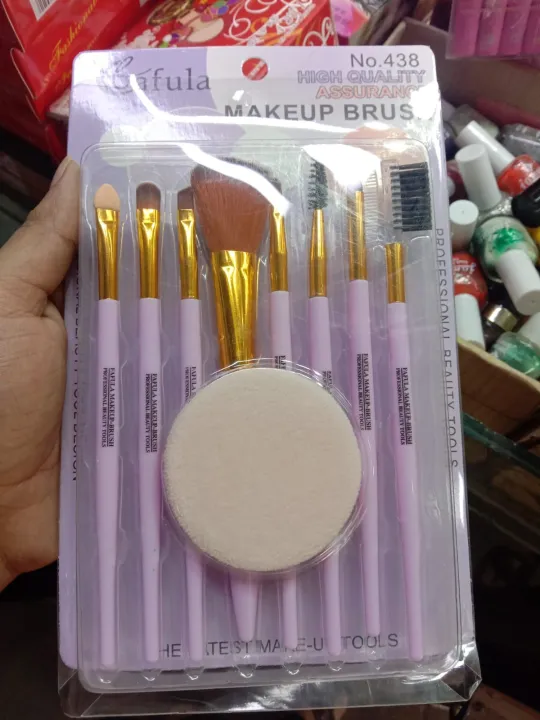 Makeup%20Brush%20Kit%20-%209%20Pieces%20-%20with%20puff%20-%20Image%202