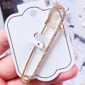 Flower Pendant Pin Crystal Rhinestone Brooch for Women Cardigan Scarf Buckle Clips Hat Clothes Lapel Pin Accessories New Fashion.