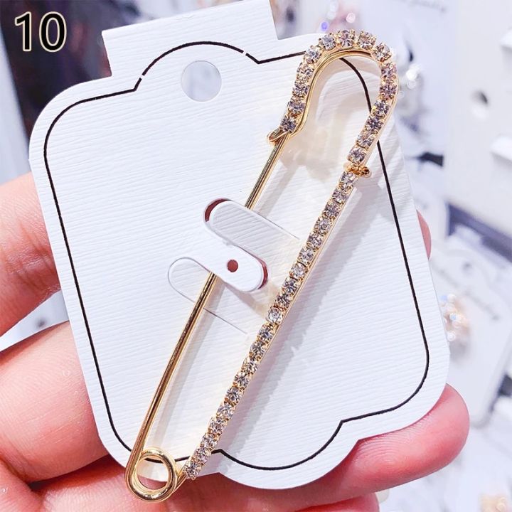 Flower%20Pendant%20Pin%20Crystal%20Rhinestone%20Brooch%20for%20Women%20Cardigan%20Scarf%20Buckle%20Clips%20Hat%20Clothes%20Lapel%20Pin%20Accessories%20New%20Fashion%20-%20Image%202