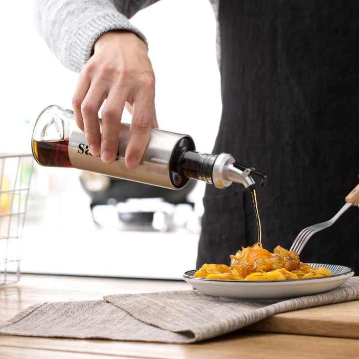 Oil%20and%20Vinegar%20Dispenser%20Bottle%20Oil%20Bottle%20Household%20Soy%20Sauce%20Bottle%20Seasoning%20Bottle%20Oil%20Vinegar%20Pot%20-%20500%20ml%20-%20Image%204