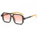 2024 New Vintage Square Double Beam Fashion Sunglasses tofu pudding Mirror Leg Design Street Shoot INS Flat Mirror Female.