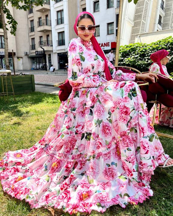 Women%20Eid%20Collection%20Stylish%20Attractive%20Design%20Flower%20Long%20Gown%20Dress%20Tops%20One%20Piece%20Long%20Kurti%20For%20Girls%20-%20Image%203