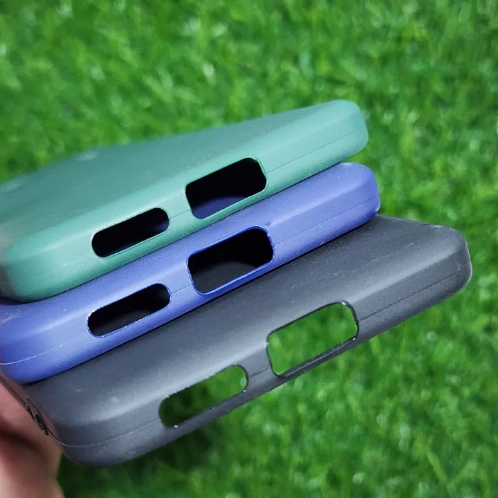 Xiaomi%20Poco%20F6%20Silicone%20Back%20Cover%20Stylish%20and%20Shockproof%20Flexible%20Case%20with%20Comfortable%20Grip%20-%20Image%204