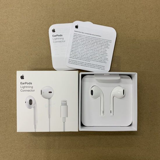 Apple%20EarPods%20with%20Lightning%20Connector%20In%20Ear%20Earphones%20And%20Headphone%20With%20Microphone%20For%20iphone%20Direct%20connection%20-%20Image%202