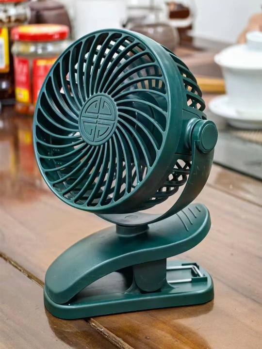 P8%20Portable%20Mini%20Fan%20with%20Clip%20-%20Image%203