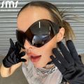 New Steampunk Oversized Sunglasses for Women Trends Punk Y2k Sun Glasses Goggle Men 2000'S Brand Designer Eyewear De Sol Oculos Moonlight Shines.