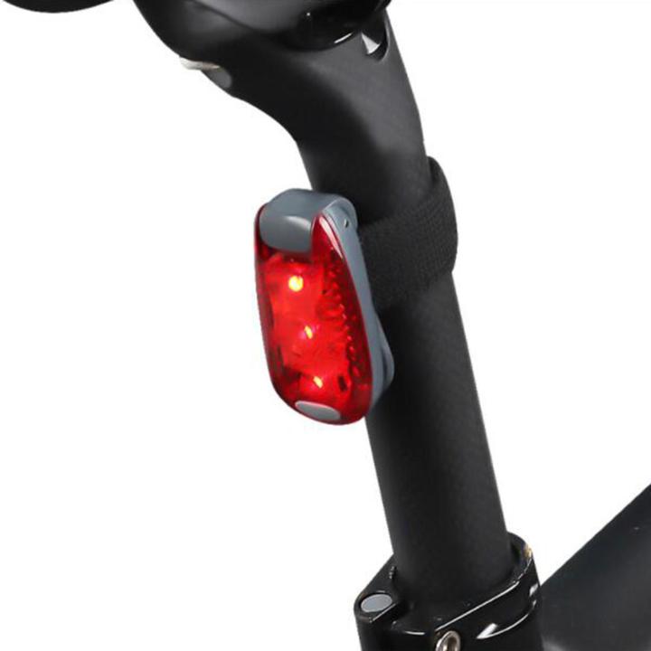 menolana%20LED%20Safety%20Light%20Clip%20on%20Strobe%20Blinking%20Tail%20Warning%20Gear%20Running%20Lights%20for%20Pets%20Cyclists%20Walking%20Night%20Running%20Joggers%20-%20Image%204