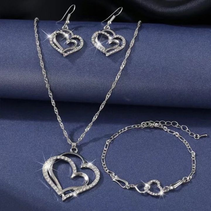 Fashion%20European%20and%20American%20Heart%20Shaped%20Wedding%20Dinner%20Wedding%20Dress%20Accessories%20Double%20Love%20Earrings%20Necklace%20Bracelet%20Gift%20-%20Image%202