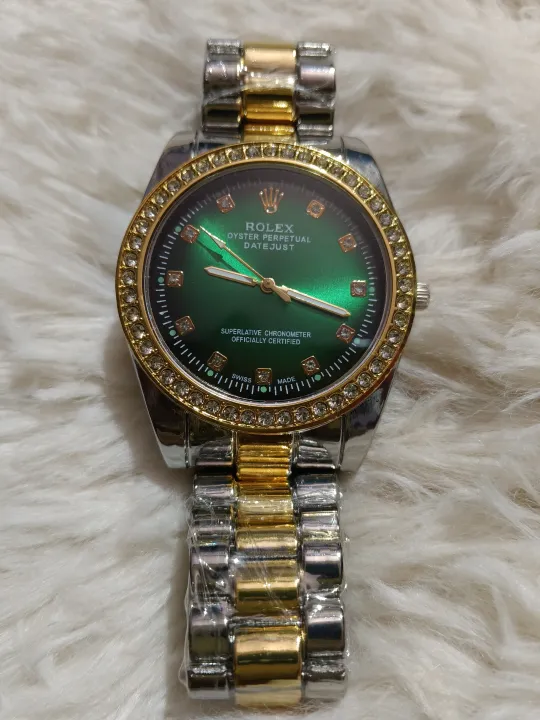 Analog%20Men's%20Luxury%20Stainless%20Steel%20Watch%20for%20Men-GOLDEN%20-%20Image%207