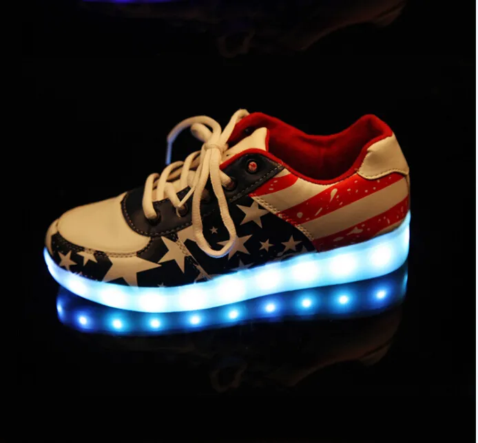 Colorful%20Light%20Shoes%20Luminous%20Shoes%20Fluorescent-Colored%20Shoes%20Couple%20Models%20LED%20Light%20Shoes%20Korean%20Men's%20and%20Women's%20Board%20Shoes%20USB%20Charging%20-%20Image%208