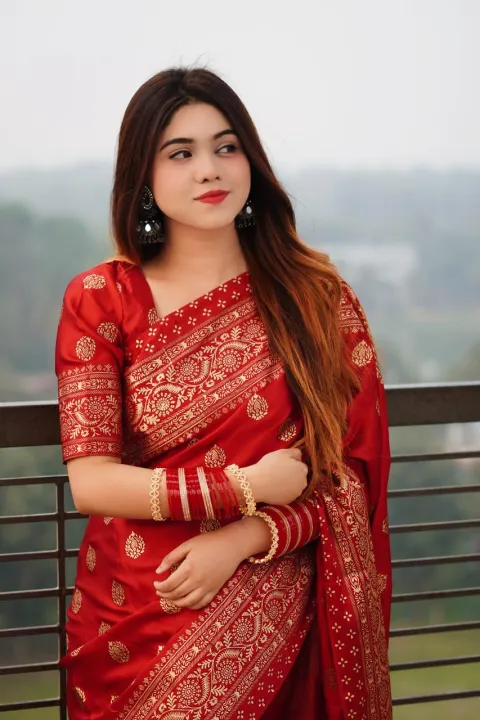 Exclusive%20Designer%20Screen%20Print%20Japani%20Silk%20Saree%20With%20Blouse%20for%20Women%20-%20Image%202