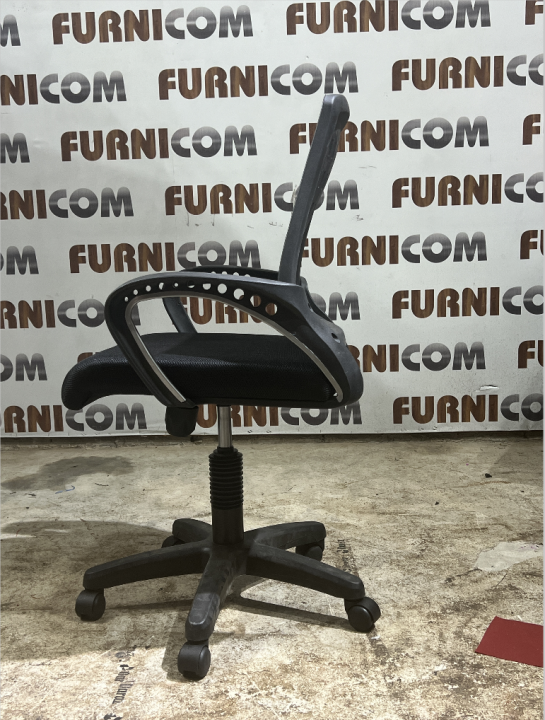 Furnicom%20Mesh%20chair/%20Executive%20chair/%20Desk%20Chair/%20Ergonomic%20chair/%20office%20chair/%20Home%20office%20chair%20-%20Image%206