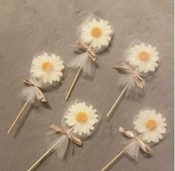 Silicone%20Daisy%20Candle%20Mold%20%E2%80%93%20Sunflower%20Flower%20Mold%20for%20Candle,%20Soap,%20Resin,%20Chocolate%20&%20DIY%20Craft%20-%20Image%206