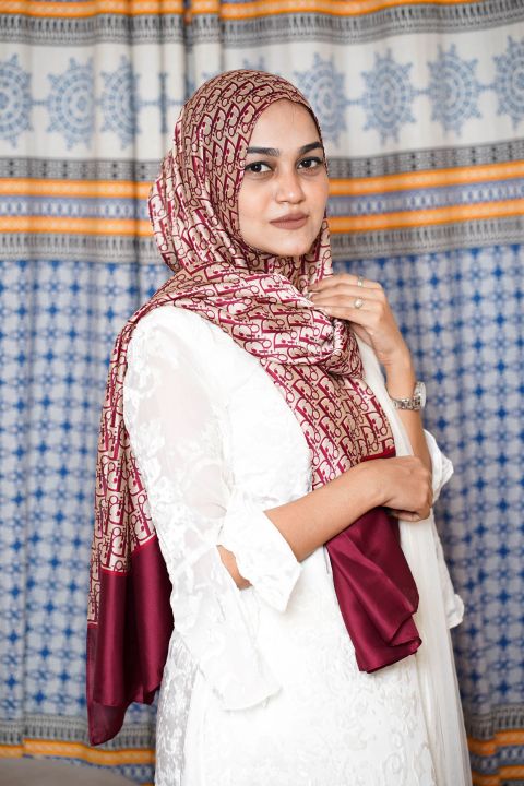 World%20Famous%20Luxuries%20Brand%20Dior%20women%20Scarf/Hijab%20-%20Image%203