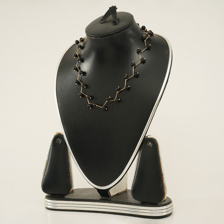 Clavicle%20Chain%20Simple%20Versatile%20Folding%20Line%20Full%20%20Neckband%20Necklace%20For%20Women%20(Color%20Guaranteed)%20-%20Image%204