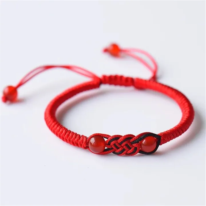 charm%20detail%20Ethnic%20bracelet%20Stylish%20Adjustable%20size%20Handmade%20rope%20material%20Woven%20amulet%20bracelet%20Ethnic%20design%20Woven%20craftsmanship%20Adjustable%20bracelet%20for%20wear%20Yoga%20and%20meditation%20Ethnic%20fashion%20-%20Image%202