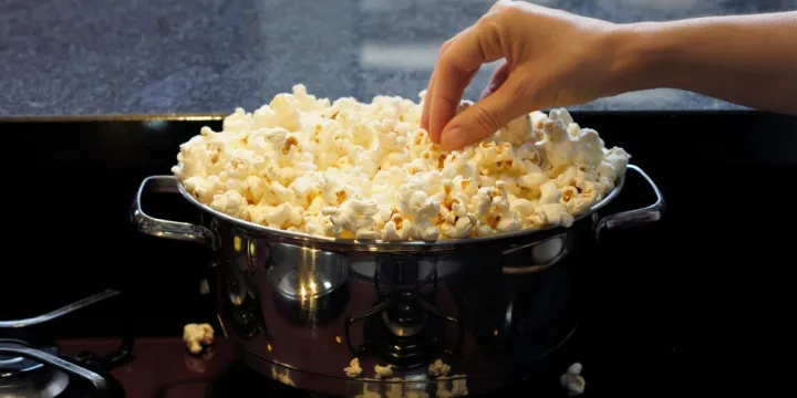 Raw%20Popcorn_Pure%20Organic%20Deshi%20Popcorn%20Kernels/Popcorn%20Vutta-500gm%20-%20Image%203