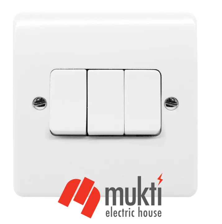 MK%20Made%20in%20Malaysia%20LOGIC%20PLUS%203%20Gang%2010A%20Three%203Gang%20Switch%20Socket%20-%20Image%204
