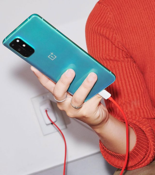 OnePlus%20Official%20Warp%20Type-C%20Cable%20(100cm)%20-%20Image%204