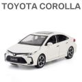 1:32 Toyota Corolla Hybrid Alloy Car Diecasts Toy Vehicles Car Model Sound and light Pull back Car Toys For Kids Gifts. 