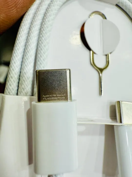 Apple%2060W%20USB-C%20cable%20for%20iPhone%2015%20Pro%20Max%2015%20Pro%2016%20Puls%20USB-C%20Charging%20Data%20Line%20-%20Image%203