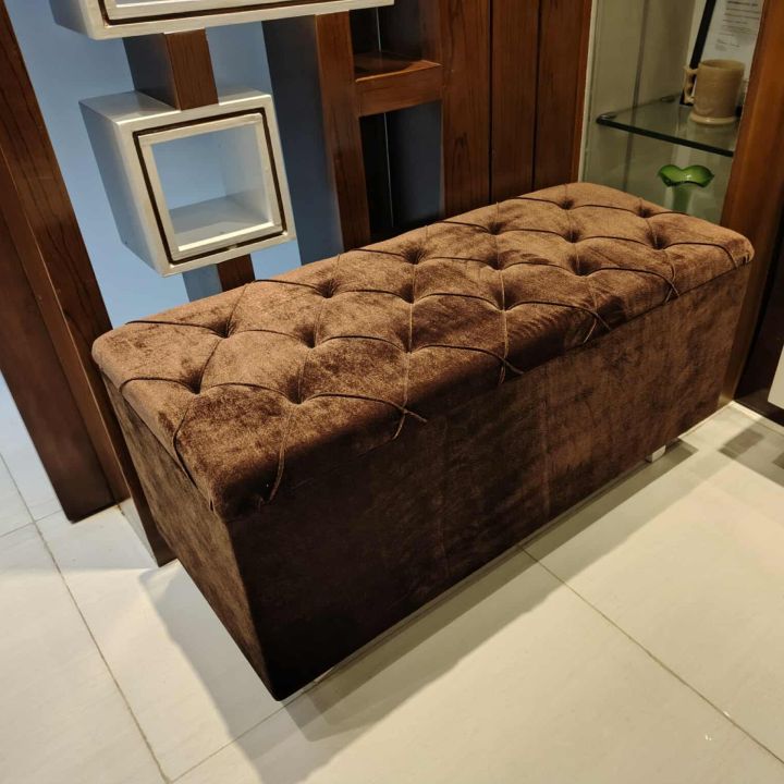 Divan Sofa Made of High - Quality Material - Perfect Living Room Furniture