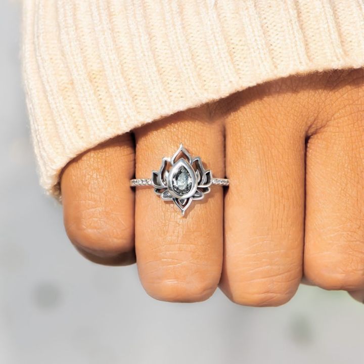 Unique%20Design%20Lotus%20Flower%20Rings%20For%20Women%20Vintage%20Silver%20Color%20Fashion%20Jewelry%20Retro%20Style%20Pear%20Zircon%20Ring%20Anniversary%20Gift%20-%20Image%205
