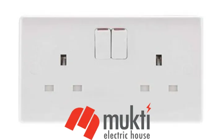 MK%20Made%20in%20Singapore%20LOGIC%20SLIMLINE%2013A%203%20Pin%20Flat%20Dual%20Outlet%202%20Gang%20Socket%20with%20Switch%20Three%203Pin%20-%20Image%202