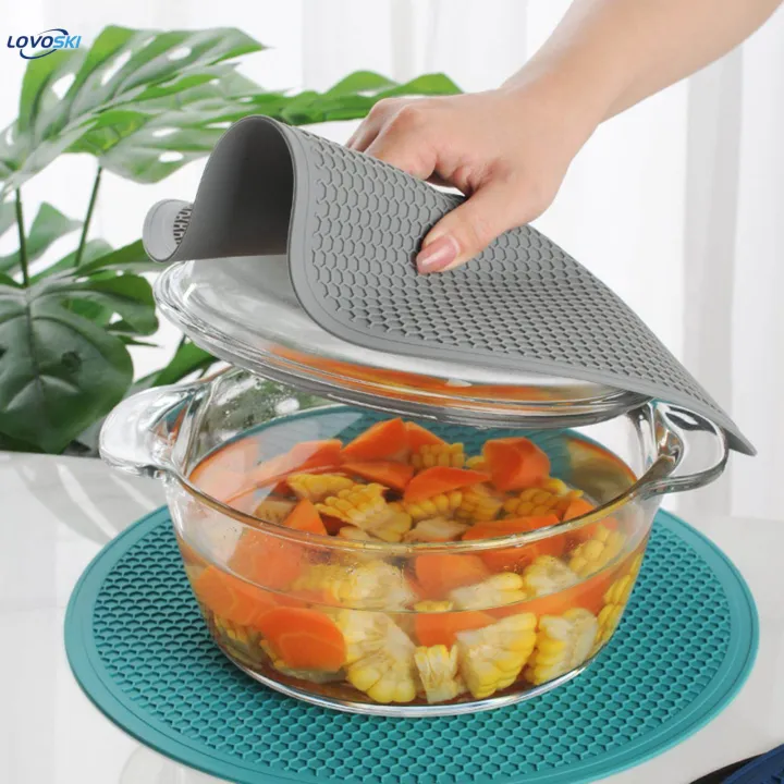 Multipurpose%20Heat%20Resistant%20Oven%20Mat%20Counter%20Drying%20Placemat%20for%20Pans%20Dishes%20-%20Image%202