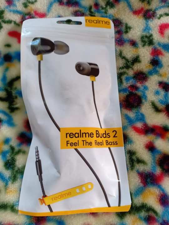 Realme%20Buds%202%20Earphone%203.5mm%20Earbuds%20In-Ear%20Wired%20Magnetic%20Earphone%20Music%20Headset%20For%20Smartphone%20with%20super%20bass%20and%20High%20quality%20-%20Image%205