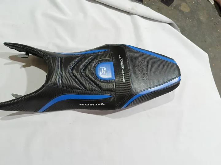Honda%20hornet%20blue%20CLOUR%20modified%20seat%20cover%20-%20Image%202