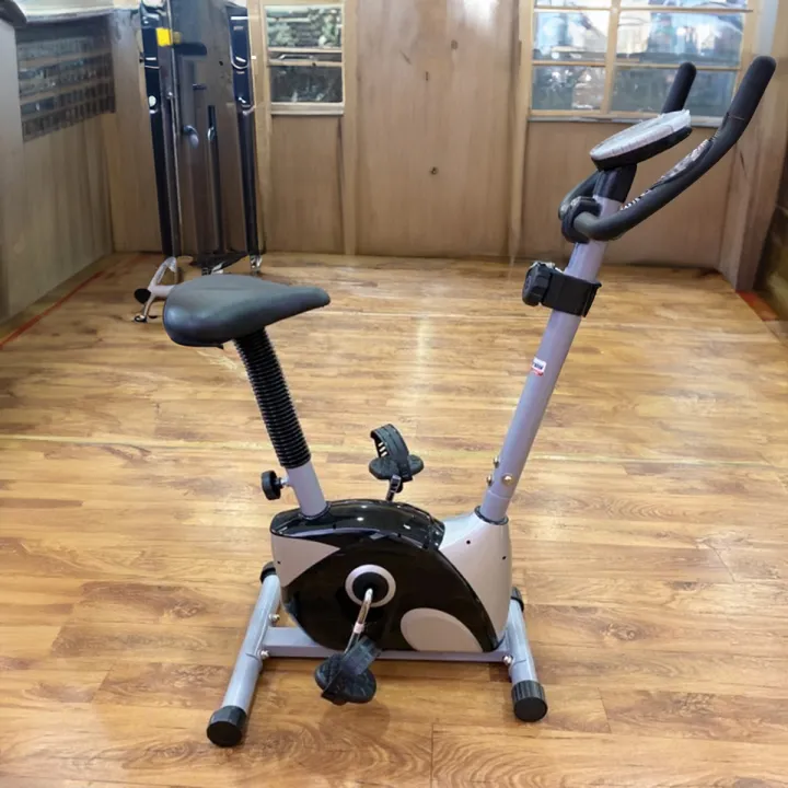 EFIT-533F%20Exercise%20Cycle%20-%20Black%20-%20Image%202