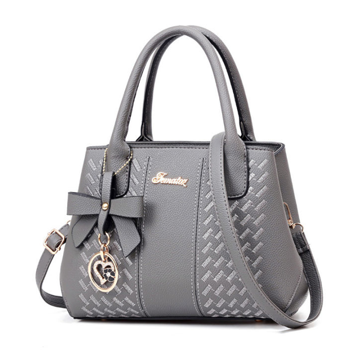 %E3%80%90%20Xiaoyu%20Luggage%20%E3%80%91%20Foreign%20trade%20women's%20handbag,%20handbag,%20elegant%20and%20tren,%20European%20and%20Ameran%20fashion%20middle-aged%20mom%20bag%20-%20Image%204