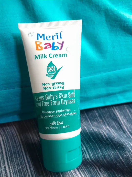 Meril%20Baby%20Milk%20Cream%20%E2%80%93%2050ml%20%7C%20Gentle%20Moisturizing%20Baby%20Cream%20%7C%20Suitable%20for%20Soft%20&%20Sensitive%20Skin%20-%20Image%203