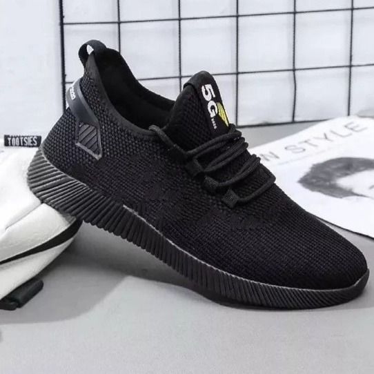 Fashionable Low Top Shoes for Men
