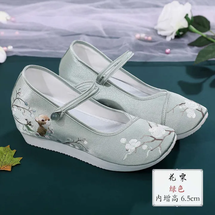 Xia%20Xin%20Deng%20Yun%20Women's%20Inner%20Heightening%20Hanfu%20Ancient%20Style%20Cloth%20Han%20Element%20High%20Heel%20Embroidered%20Shoes%20Baosong%20Shoe%20Factory%20-%20Image%207