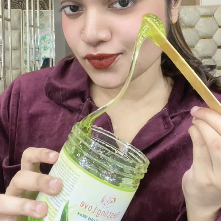 500gm Aloe Vera Cold Wax + 80 pieces strips + 2 pieces applicator stick + Gift