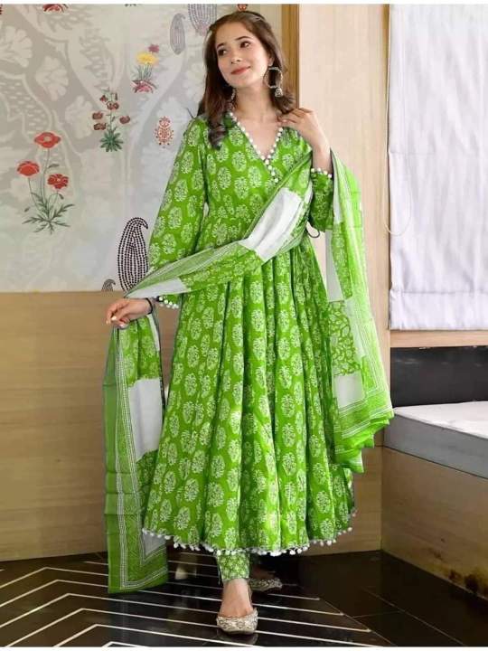 Blue%20Color%20Readymade%20Linen%20Three%20Pec%20Gown%20For%20Women%20-%20Image%202