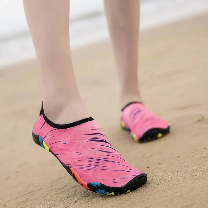 Beach%20Socks%20Shoes%20Men%20and%20Women%20Snorkeling%20Wading%20Soft%20Bottom%20Lovers%20Shoes%20Non-Slip%20Quick-Drying%20Couple%20Upstream%20Anti-Cut%20Swimming%20Shoes%20-%20Image%209