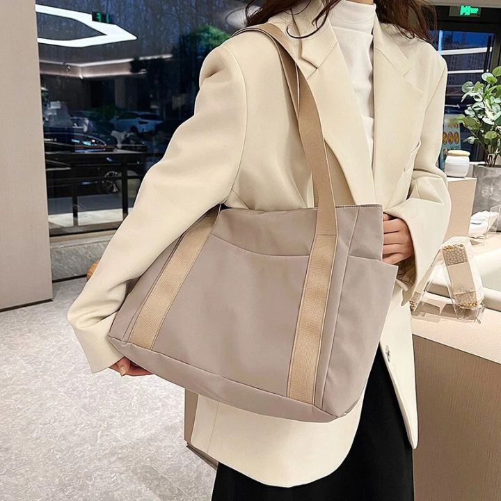 Large%20Capacity%20Nylon%20Tote%20Bags%20for%20Work%20Commuting%20Carrying%20Bag%20College%20Style%20Student%20Outfit%20Book%20Shoulder%20Bag%20-%20Image%203