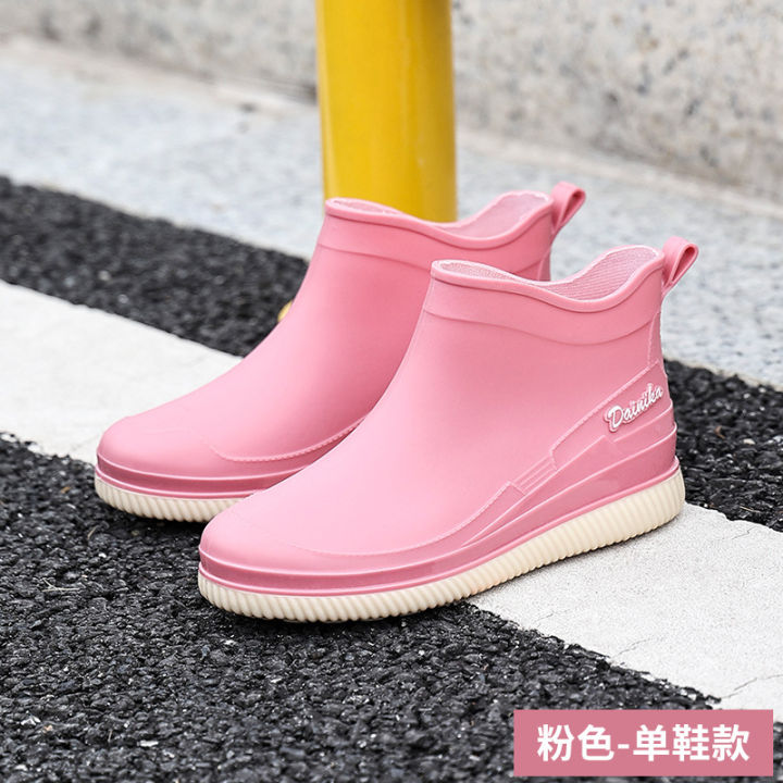 Rain%20boots%20women's%20short%20water%20boots%20fashion%20low-cut%20thickened%20net%20red%20rain%20boots%20warm,%20wear-resistant,%20non-slip%20outdoor%20kitchen%20shoes%20-%20Image%206