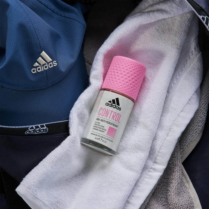 Adidas%20Control%20Antiperspirant%20Roll-on%20For%20Women%20-%2050ml%20-%20Image%202