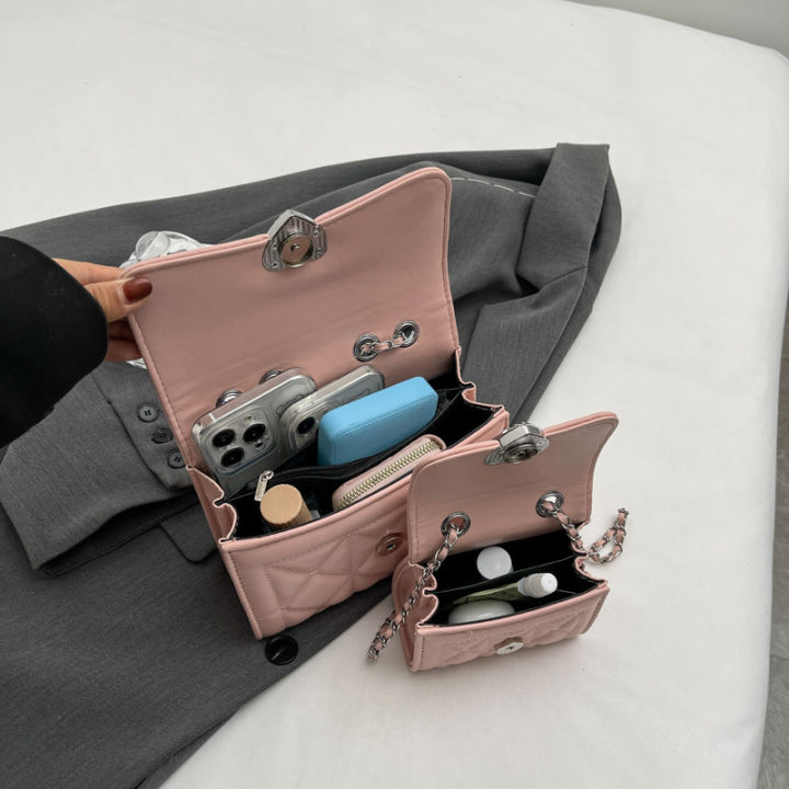 Bag%20new%20women's%20bag%20solid%20color%20fragrance%20wind%20rhombic%20chain%20armpit%20small%20square%20bag%202023%20Korean%20version%20heart%20clasp%20single%20shoulder%20diagonal%20bag%20-%20Image%204
