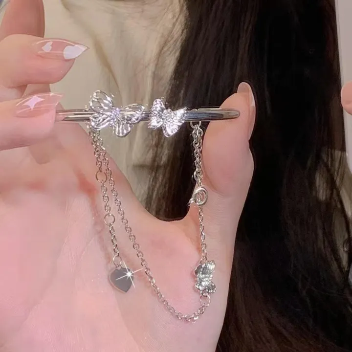 Alloy%20Delicate%20butterfly%20bracelet%20Charming%20Inner%20diameter%20approximately%205.8cm%20Eye-catching%20tassel%20bracelet%20Half%20bracelet%20half%20chain%20design%20for%20Party%20Daily%20wear%20Gift%20Fashion%20accessory%20Wedding%20accessory%20-%20Image%209
