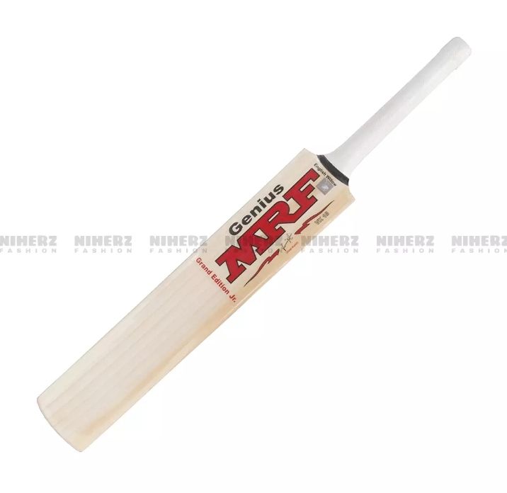 Mrf%20Genius%20Vk18%20Premium%20Cricket%20Bat%20-%20Elevate%20Your%20Cricket%20Game%20With%20This%20Premium%20Bat,%20Designed%20For%20Hard%20Duce%20Leather%20Ball%20Play%20And%20Endorsed%20By%20Virat%20Kohli%20-%20Image%208