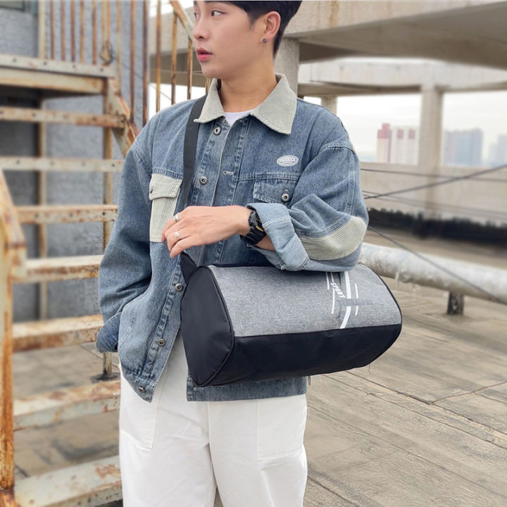 Crossbody%20travel%20bags%20for%20men%20and%20women%20hand%20luggage%20training%20bags%20lightweight%20waterproof%20men's%20medium%20sports%20fitness%20bag%20for%20short%20distances%20-%20Image%204