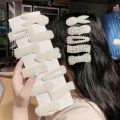 Women's Hair Clip Random Design with Pearl Fashionable Hair Accessories.
